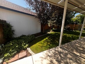 1476 Garden Glen Ct in Gardnerville, NV - Building Photo - Building Photo