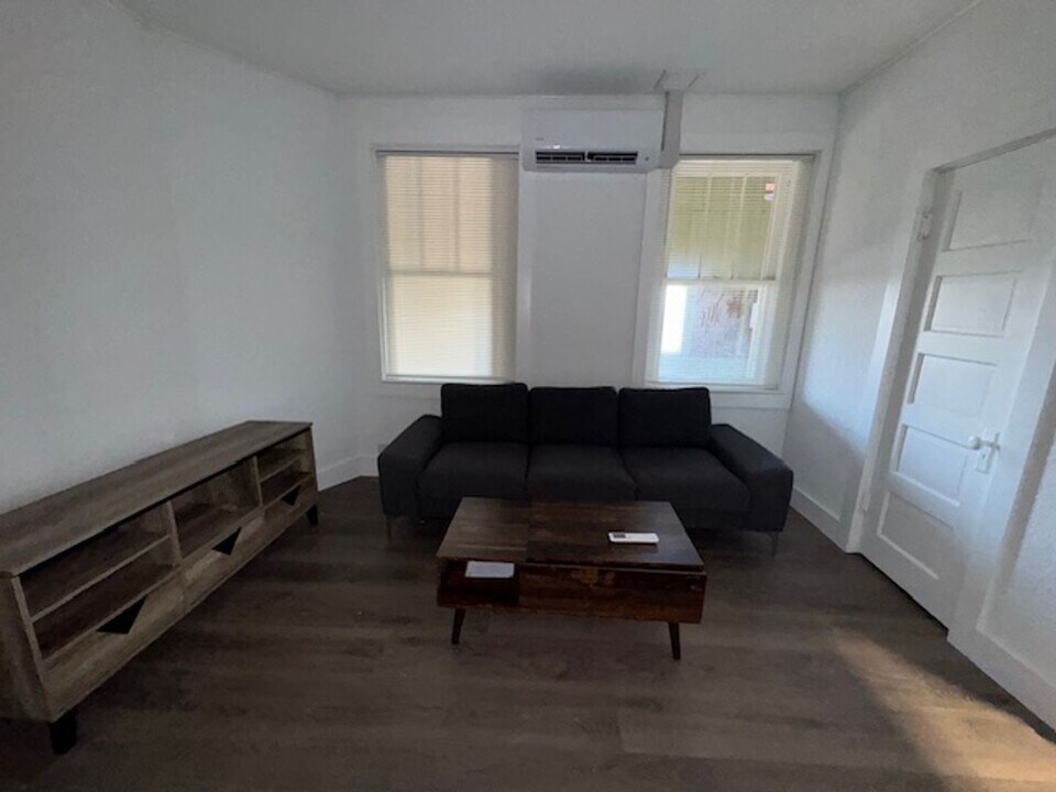 206 W Main St in Leesburg, FL - Foto de edificio