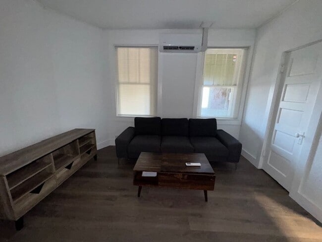 property at 206 W Main St