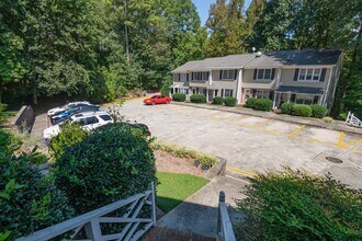 300 NC-54 in Carrboro, NC - Building Photo - Building Photo
