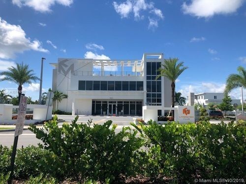 6327 NW 105th Ct in Doral, FL - Building Photo - Building Photo