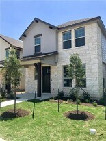 115 Iron Rail Rd in Dripping Springs, TX - Building Photo