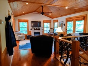 386 Arbor Dr in Lakemont, GA - Building Photo - Building Photo