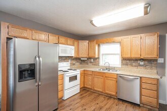 302 Jackson Ave in Carthage, TN - Building Photo - Building Photo