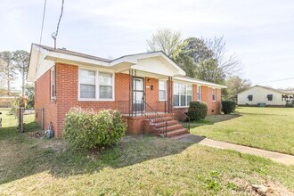 143 Morris St in Fort Valley, GA - Building Photo - Building Photo