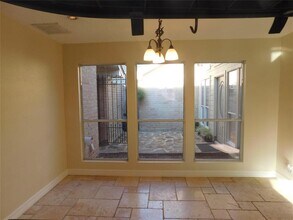 4718 Blueberry Hill Dr in Houston, TX - Building Photo - Building Photo