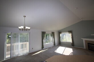 11371 Spyglass Hill Cir in Anchorage, AK - Building Photo - Building Photo