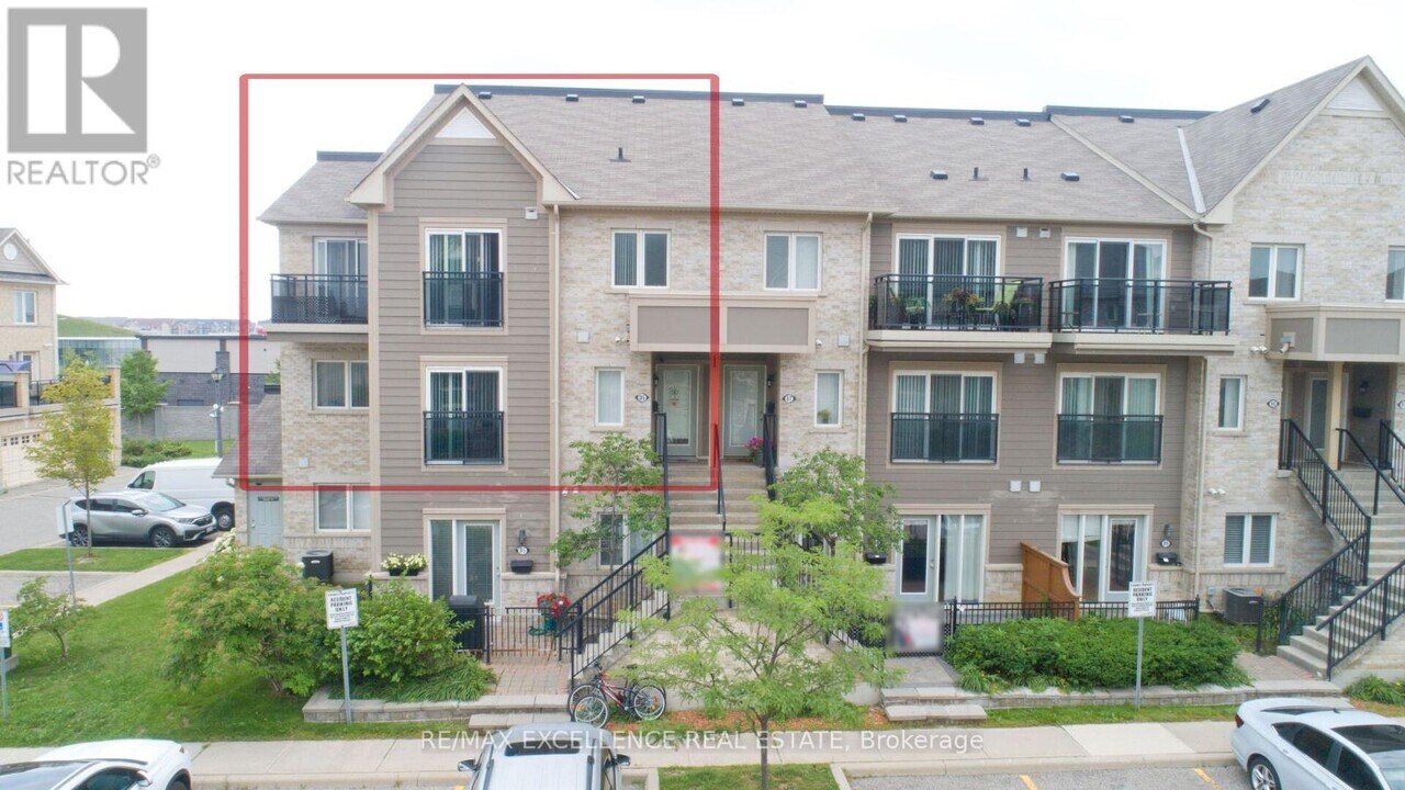 60-60 Fairwood Cir in Brampton, ON - Building Photo