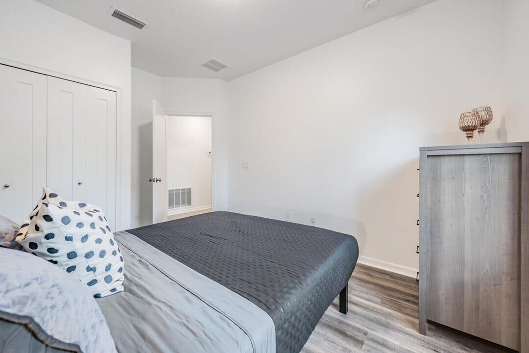 2604 N Highland Ave in Tampa, FL - Building Photo