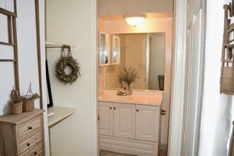 98-080 Uao Pl, Unit A8 in Aiea, HI - Foto de edificio - Building Photo