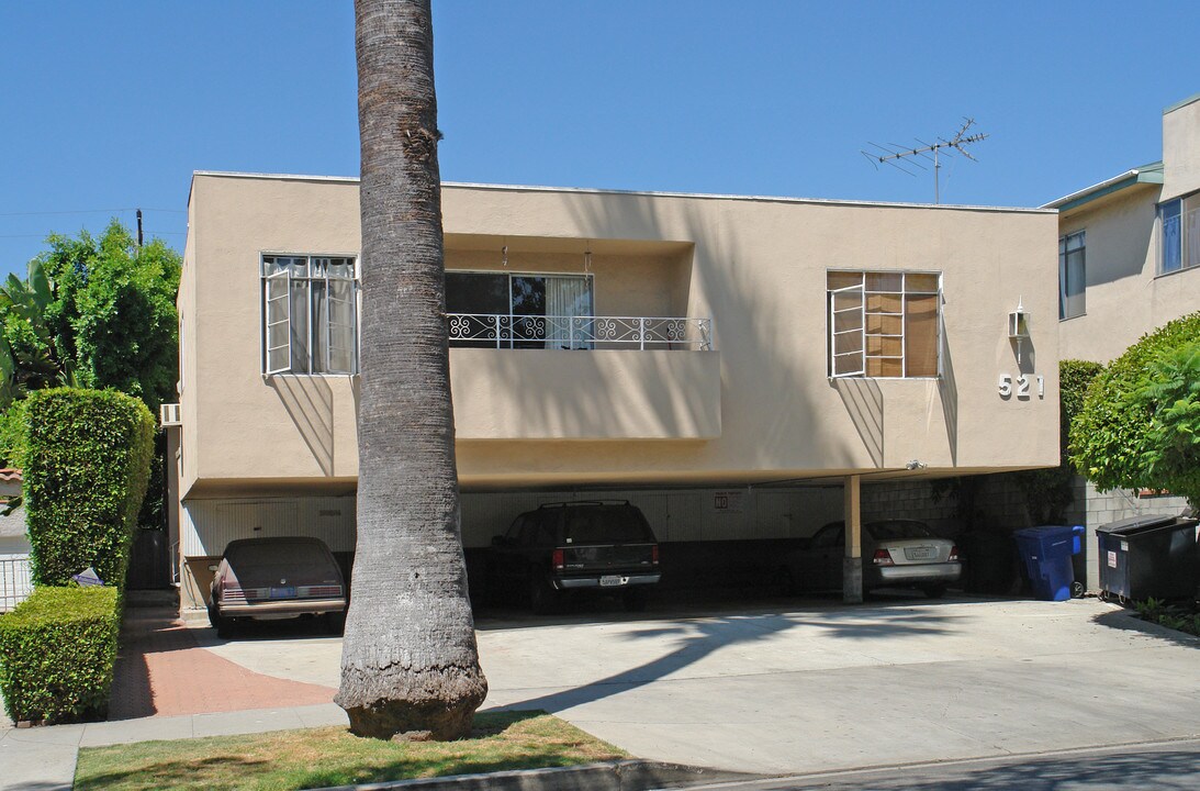 521 N Sweetzer Ave in Los Angeles, CA - Foto de edificio