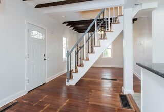 131 N Elm St in Westfield, MA - Building Photo - Building Photo