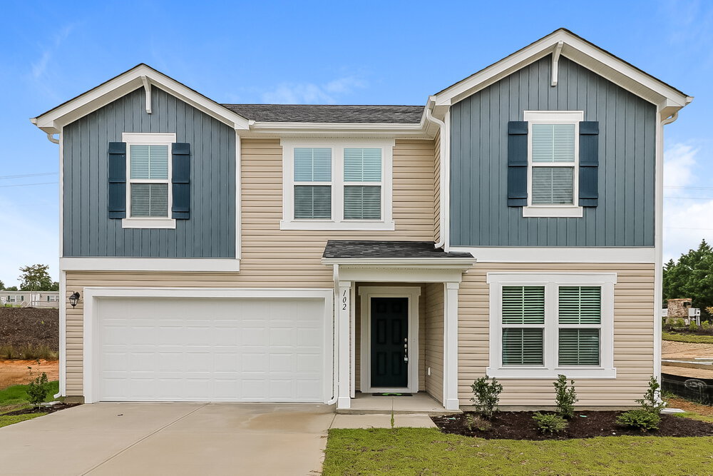 102 Forest Bend Way in Clayton, NC - Building Photo