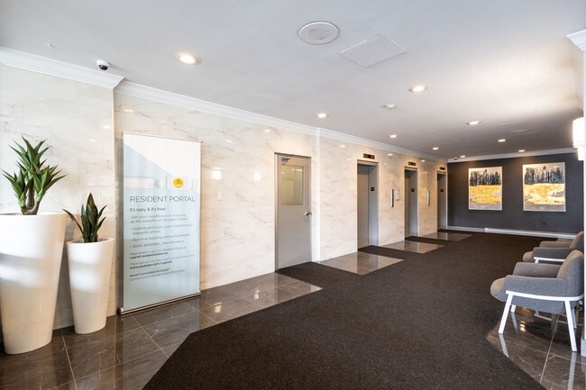 Somerset Place Apartments in Halifax, NS - Foto de edificio - Building Photo