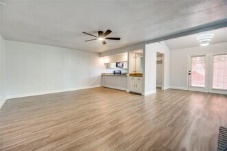 2711 Creekwood Ct in Carrollton, TX - Building Photo - Building Photo