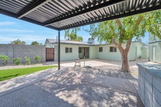 1930 E Palmcroft Dr in Tempe, AZ - Building Photo - Building Photo