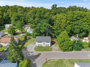 12 Clark St in Waterville, ME - Foto de edificio - Building Photo