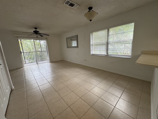 1010 Pine Tree Dr in Satellite Beach, FL - Building Photo - Building Photo