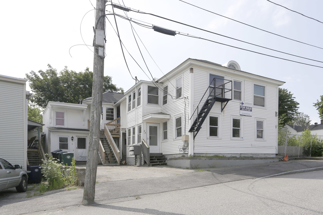 23 Green St in Biddeford, ME - Foto de edificio