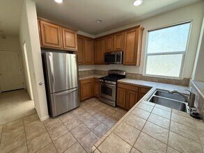 2912 Mojave Dr in West Sacramento, CA - Building Photo - Building Photo