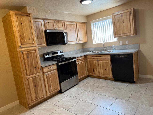 1438 N Shill Dr in Mesa, AZ - Building Photo - Building Photo