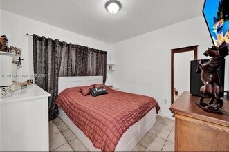 13721 SW 119th Ave in Miami, FL - Building Photo - Building Photo