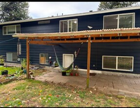 874 Marvin Rd SE in Olympia, WA - Building Photo - Building Photo