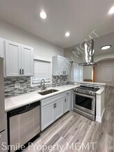 119 S Meade St in Portland, OR - Building Photo - Building Photo