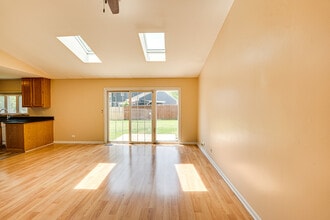 2665 Prairieview Ln in Aurora, IL - Building Photo - Building Photo
