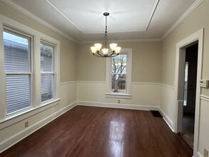 1704 13th Ave in Moline, IL - Building Photo - Building Photo