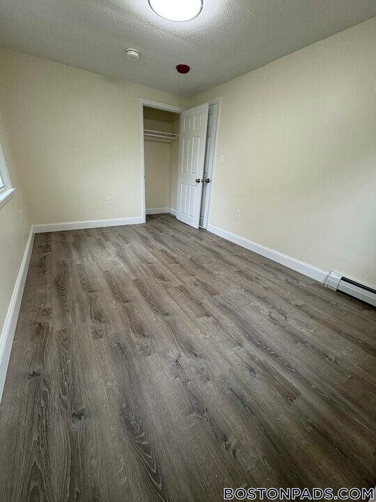 9 River Dr in Danvers, MA - Building Photo