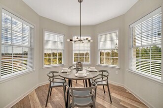 14200 Avalon Rd in Winter Garden, FL - Foto de edificio - Building Photo