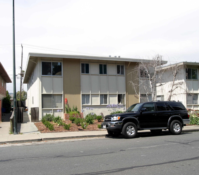 1654 South Grant St in San Mateo, CA - Foto de edificio - Building Photo