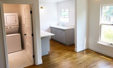 2191 El Sereno Ave in Altadena, CA - Building Photo - Building Photo