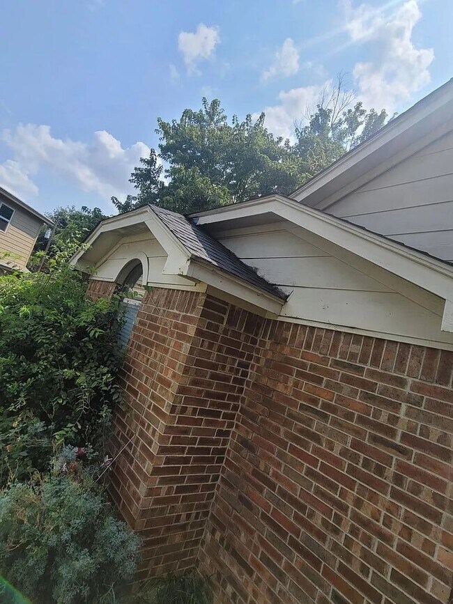 property at 222 Lydia Cir