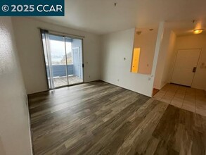 272 Sea Crest Cir in Vallejo, CA - Building Photo - Building Photo