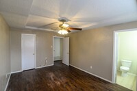 715 Redbud Dr in Forney, TX - Building Photo - Building Photo