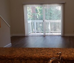 7131 N Farralone Ave, Unit 47 in Los Angeles, CA - Building Photo - Building Photo