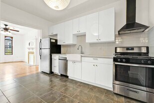 678 Sterling Pl in Brooklyn, NY - Building Photo