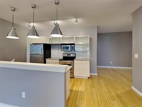 1111 S Akard St-Unit -309 in Dallas, TX - Building Photo - Building Photo
