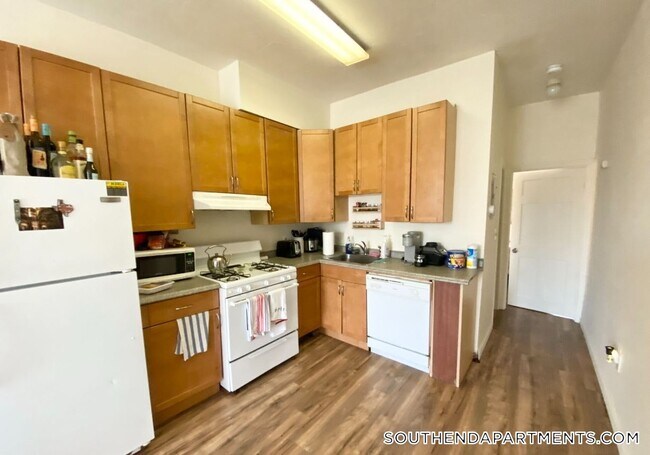 96 Hammond St in Boston, MA - Building Photo - Building Photo