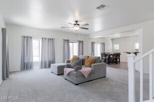 44175 W Knauss Dr in Maricopa, AZ - Building Photo