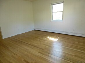 6 Duryea Pl in Nyack, NY - Building Photo - Building Photo