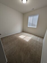 6699 Skipper Ln SE in Port Orchard, WA - Building Photo - Building Photo