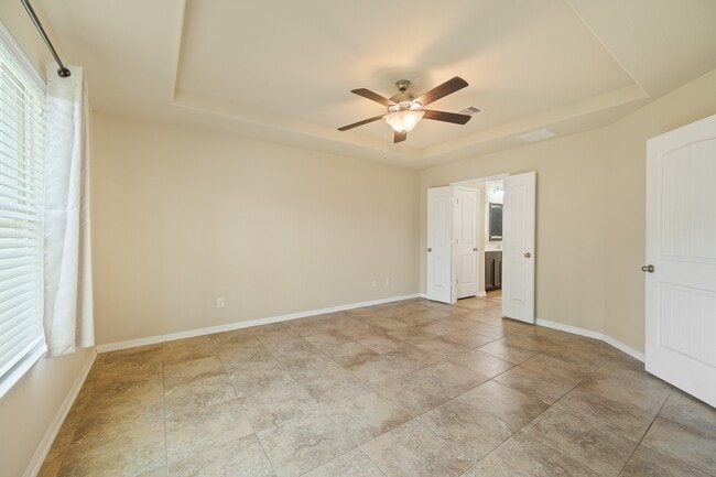 property at 207 Lockridge Hill Ln
