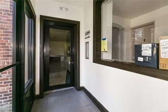 150 S Middle Neck Rd in Great Neck, NY - Building Photo - Building Photo
