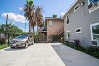 2516 Anita St photo'