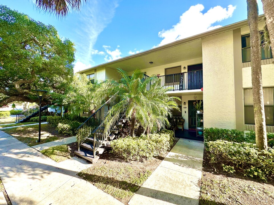 1248 S Military Trail in Deerfield Beach, FL - Building Photo