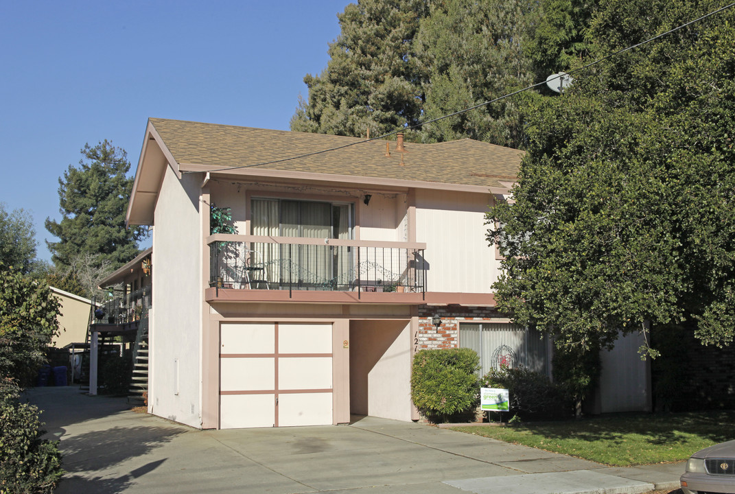 1211 Paru St in Alameda, CA - Foto de edificio