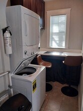 129 Lyme St, Unit 1 in Malden, MA - Building Photo - Building Photo